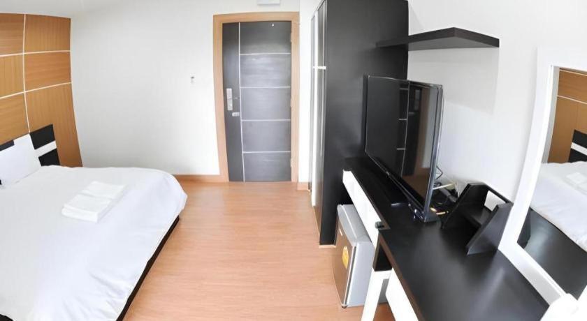 เดอะ วาย เรสซิเดนซ์ Hotel เชียงใหม่ ภายนอก รูปภาพ